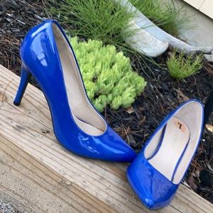 Nine West patten leather pump